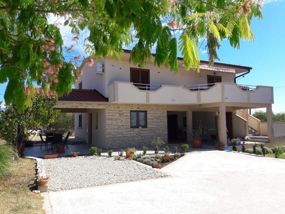 Apartmani Predovan Vrsi Buitenkant foto