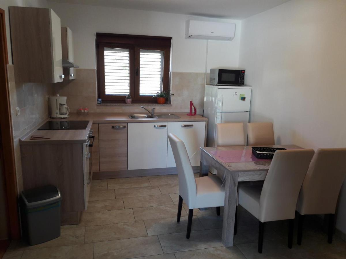 Apartmani Predovan Vrsi Buitenkant foto